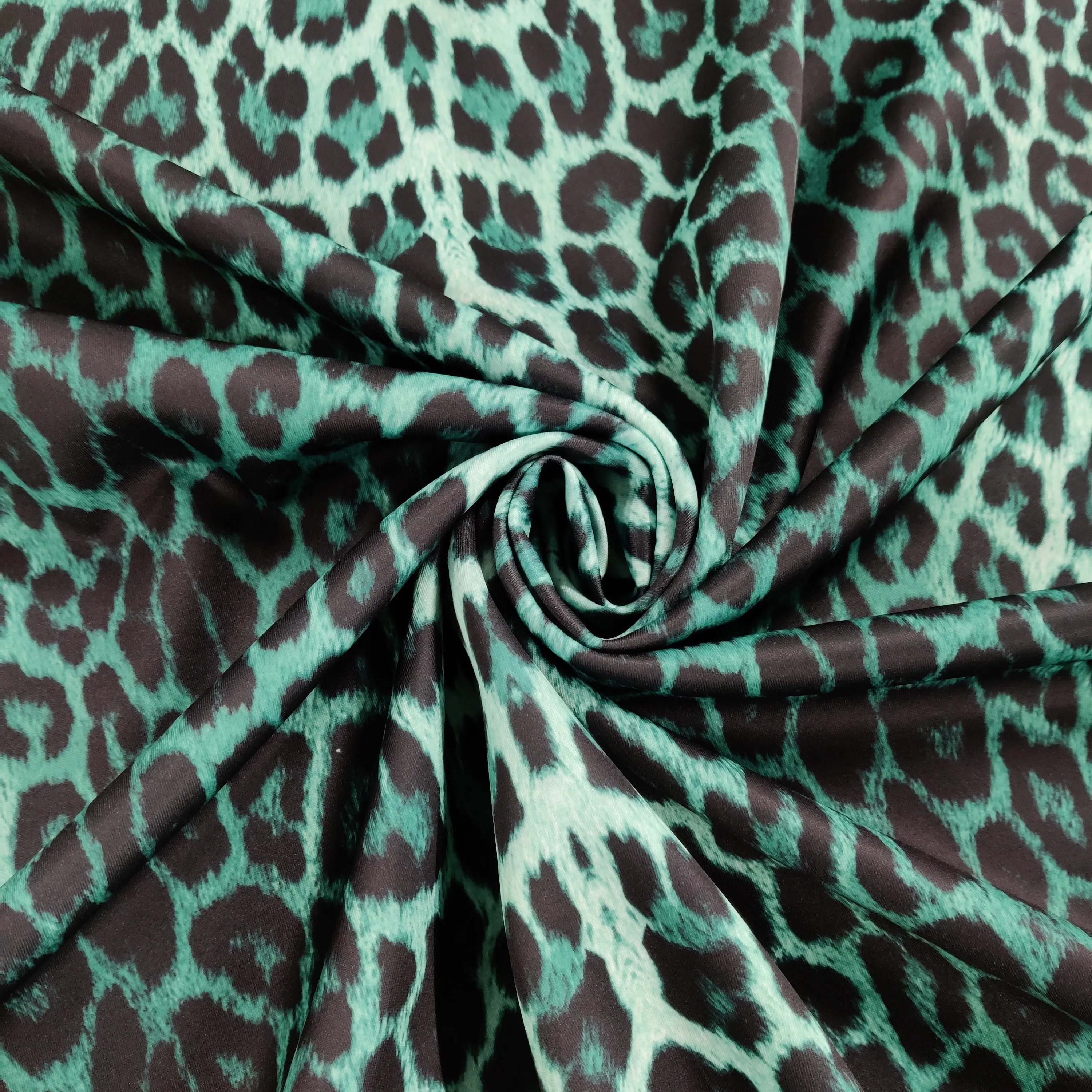 FS005_7 Green Leopard
