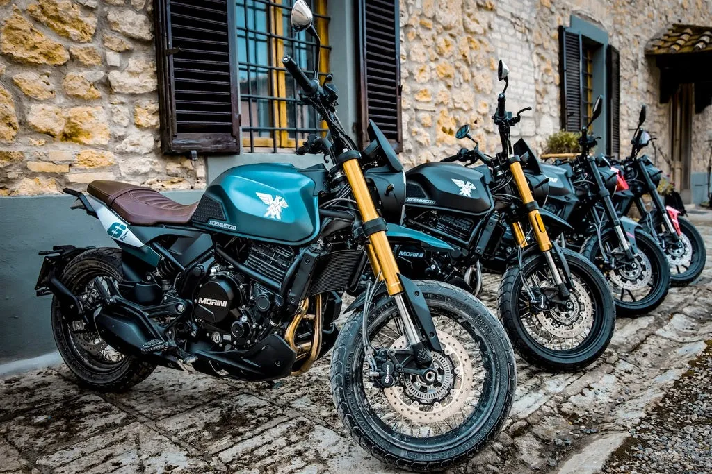 Moto Morini Seiemmezzo SCR 650cc Blue Storm